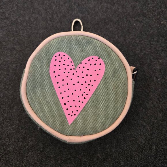 Small Canvas Change Purse with Heart - Picture 7 of 7